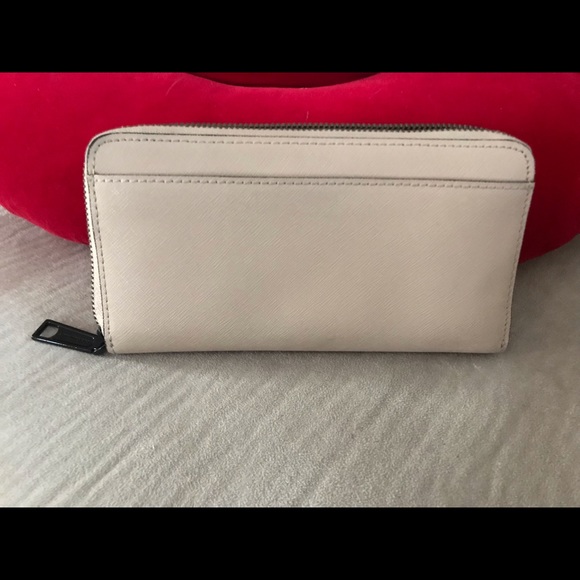 Wallet - Picture 2 of 5